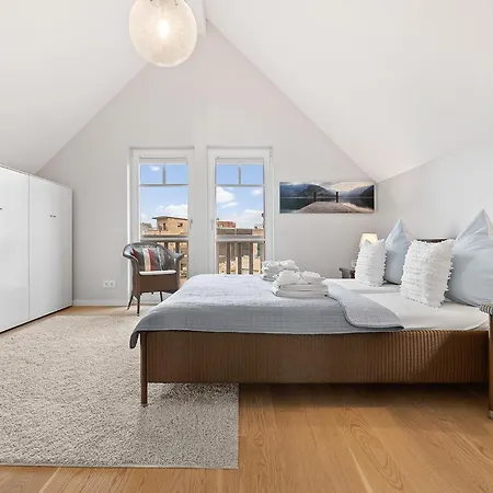 Unendliches Blau אולפניץ